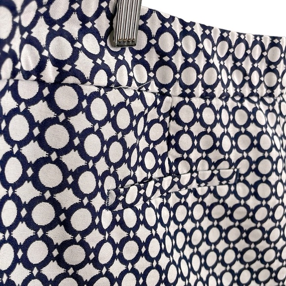 Banana Republic Hampton Fit NWOT Navy Blue & White Polka Dot Shorts, Size 12 - Picture 6 of 15